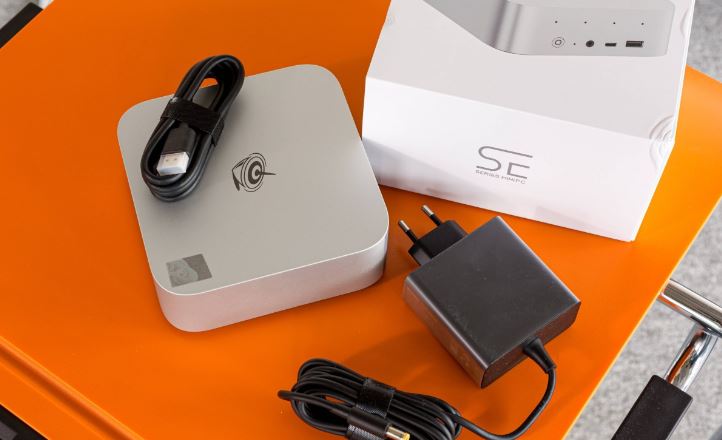 بررسی مینی پیسی Beelink SER9 Pro؛ غول کوچک رایزن 7 با داک توسعه M.2 14 بررسی مینی پیسی Beelink SER9 Pro؛ غول کوچک رایزن 7 با داک توسعه M.2