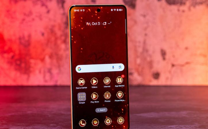 جعبهگشایی نسخه محدود Realme 15 Pro با تم Game of Thrones 22 جعبهگشایی نسخه محدود Realme 15 Pro با تم Game of Thrones