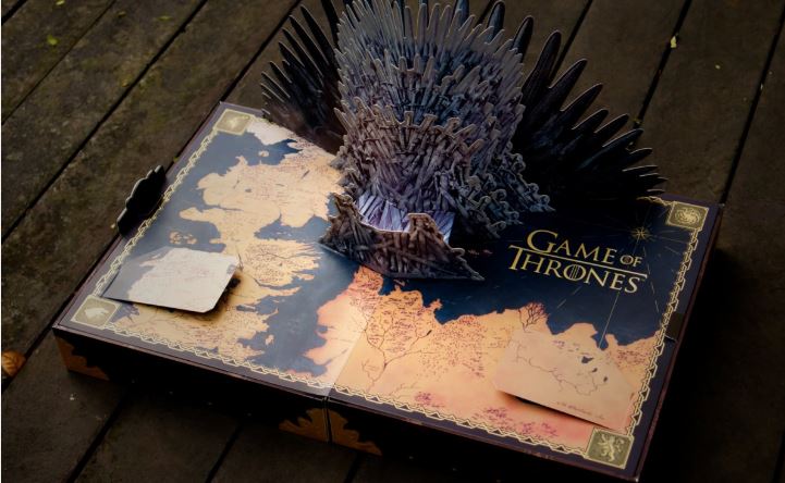 جعبهگشایی نسخه محدود Realme 15 Pro با تم Game of Thrones 16 جعبهگشایی نسخه محدود Realme 15 Pro با تم Game of Thrones