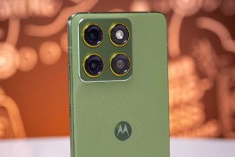 موتورولا با طراحی «حس پارچه‌ای»: آیا رقیب جدی اپل و سامسونگ خواهد شد